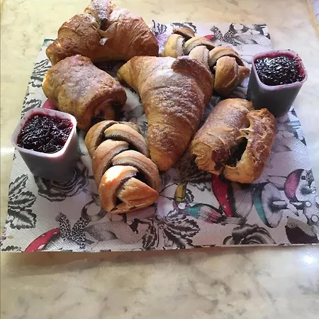 Nocleg ze śniadaniem Evergreen Corbara (Campania)